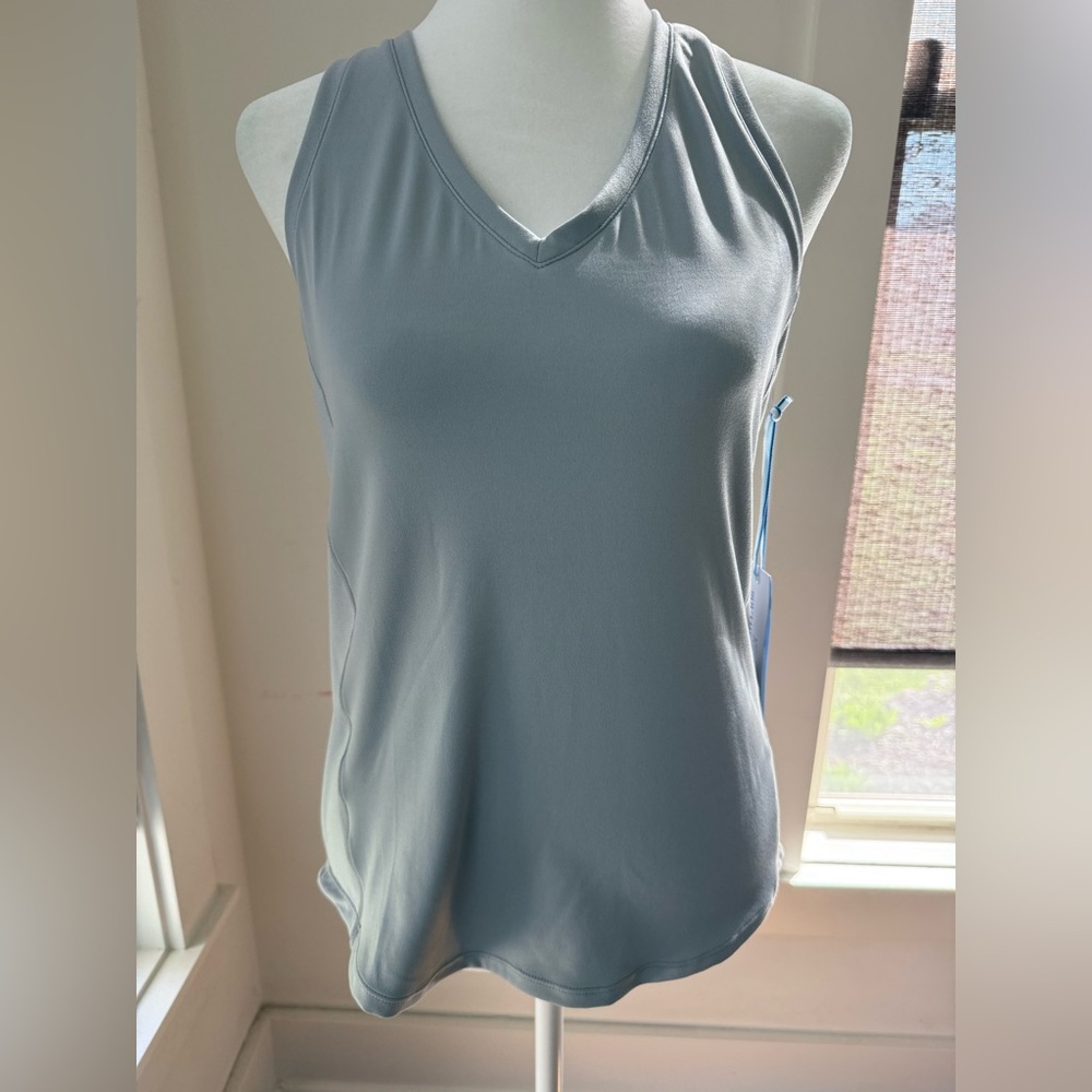 NWT. Southern Tide Racerback Tank. Performance collection. Size XS
